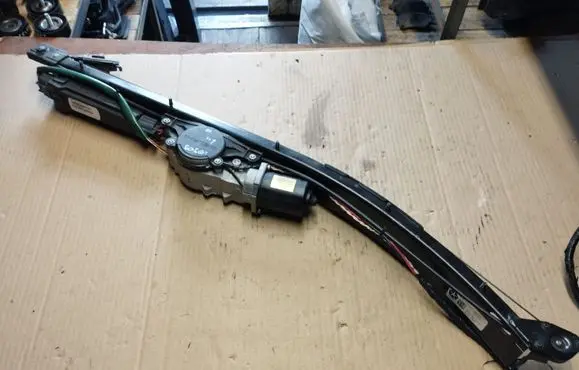Chrysler Voyager Sliding door motor 04894993AFA P05082067AG