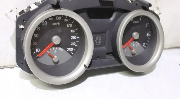 Renault Megane II Speedometer (instrument cluster) 8200306538