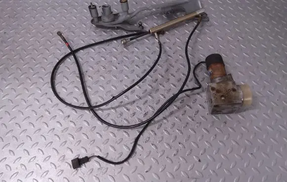 Mercedes-Benz CL C215 Tailgate hydraulic set A2158000148 A2157500060