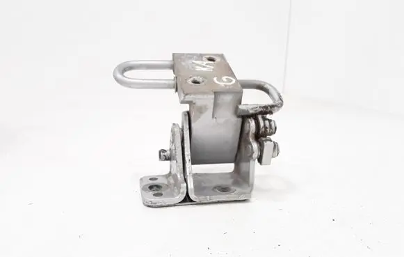 Audi A4 S4 B7 8E 8H Rear door lower hinge 8E0833411