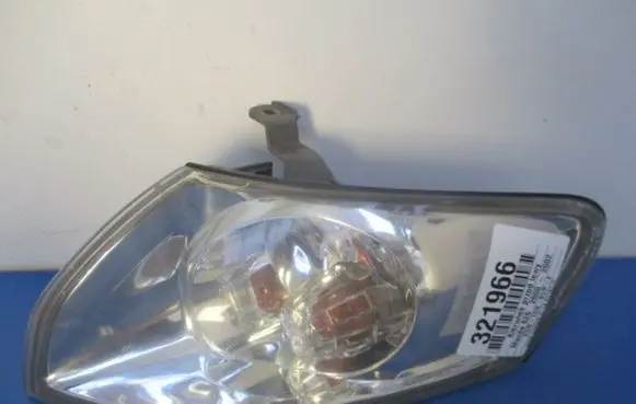 Mazda 626 Front indicator light 210-61918