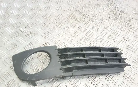 Audi A6 S6 C5 4B Front bumper lower grill 4B0807682AA