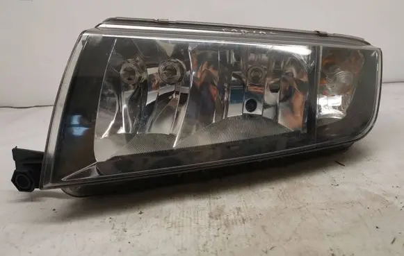Skoda Fabia Mk1 (6Y) Headlight/headlamp
