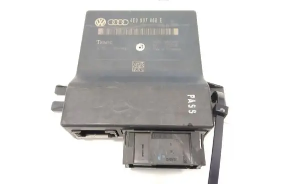 Audi A8 S8 D3 4E Gateway control module 4E0907468E 4E0910468B