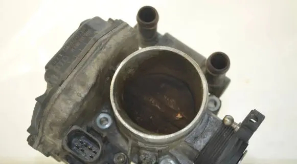 Audi A4 S4 B5 8D Throttle valve 058133063H 408237212002 21198