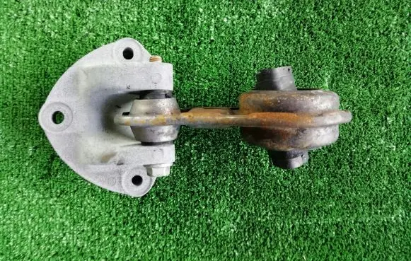 Renault Master III Gearbox mount 93860700