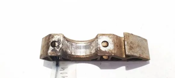 Audi Q7 4L Sway bar bush bracket, front 7l0411063b