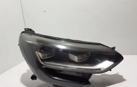 Renault Megane IV Headlight/headlamp 260103857R