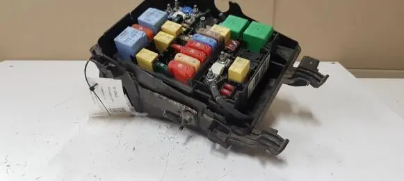 Peugeot 308 Fuse module 9804848580