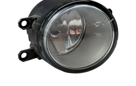 Toyota Avensis T250 Front fog light 812100D041 89206402 89210656