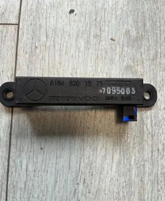 Mercedes-Benz ML W164 Keyless system antenna A1648201575 7095003