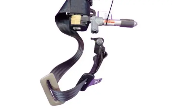 Volvo S60 Front seatbelt