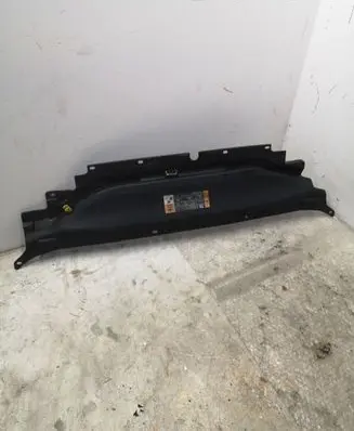 Ford Fusion II Radiator trim DS7316613AF