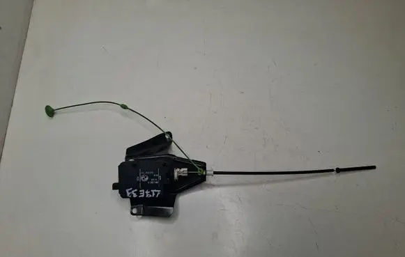 BMW 5 E39 Fuel tank cap lock motor 8352168 40620433