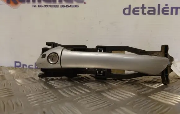Mercedes-Benz C W203 Front door exterior handle