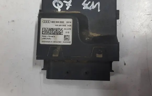 Audi Q7 4M Fuel injection pump control unit/module 4M0906093E