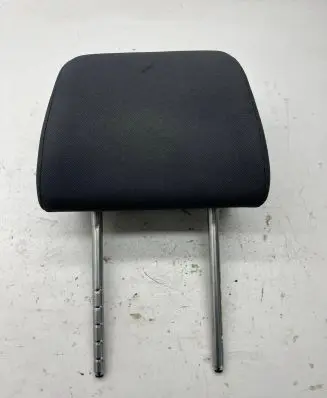 Volkswagen Golf Plus Front seat headrest 