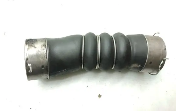 BMW 5 F10 F11 Intercooler hose/pipe 7800144