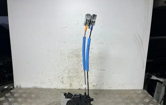 Hyundai Kona I Front door lock 81310J9510