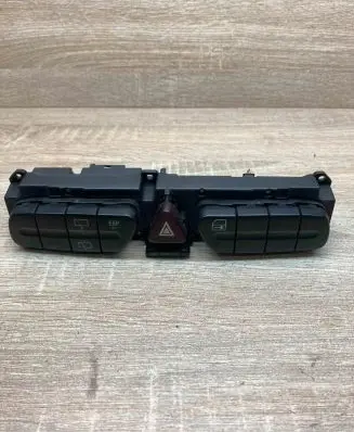 Mercedes-Benz C W203 Hazard light switch 2038219279
