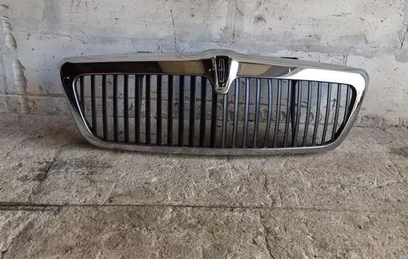 Lincoln Aviator I Front bumper upper radiator grill C548150ab C548200aa