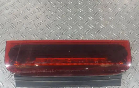 Ford Connect Third/center stoplight