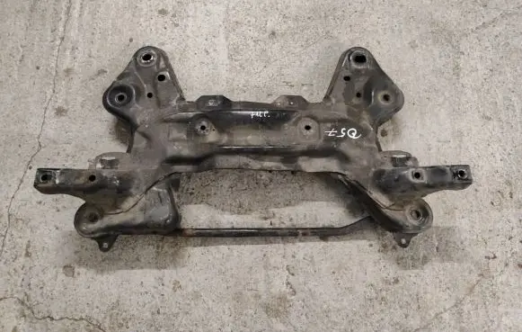 Peugeot 2008 I Front subframe