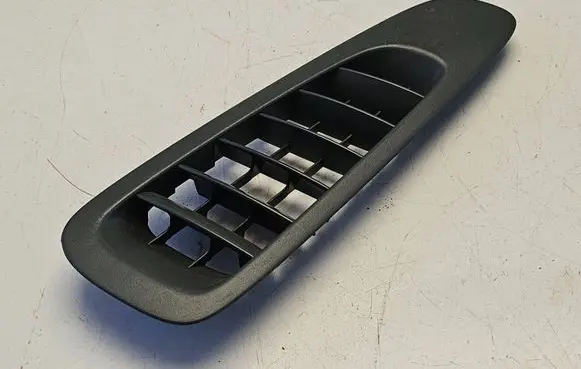 Mercedes-Benz Vito Viano W639 Dashboard air vent grill cover trim A6398310160
