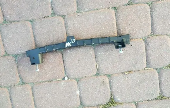 Opel Astra K Sliding door upper top rail 13419899