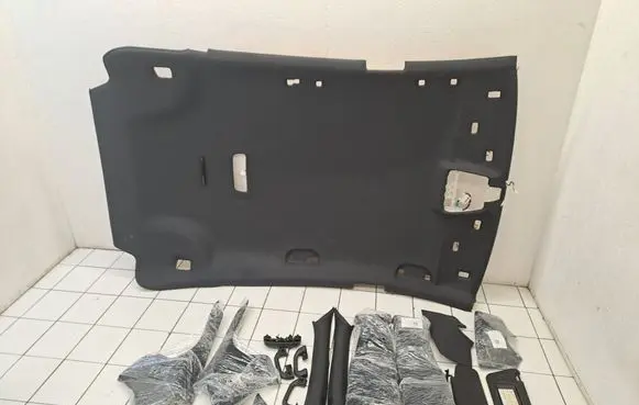 Mercedes-Benz CLS C218 X218 Headlining A2186900650