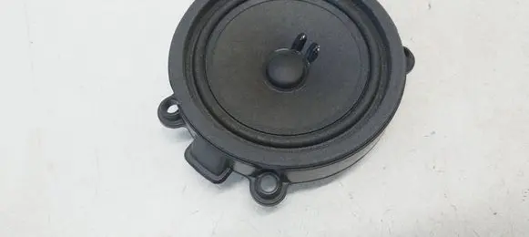 Mercedes-Benz Sprinter W906 Front door speaker A9068270060 9068270060