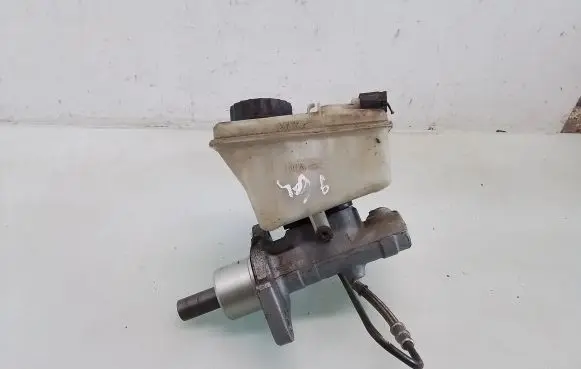 BMW 3 E46 Master brake cylinder 