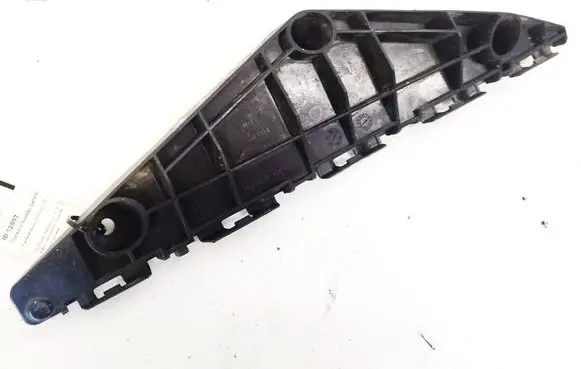 Toyota Avensis T270 Front bumper mounting bracket 5253505040