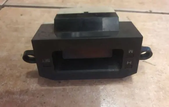 Mazda 626 Clock B1c02