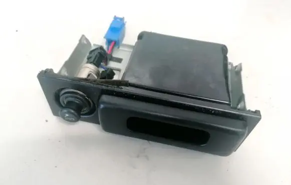 Car ashtray
