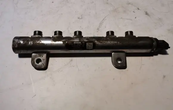 Jeep Grand Cherokee Fuel main line pipe