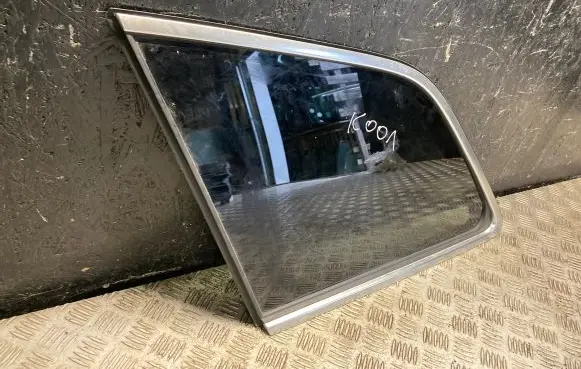 Audi Q7 4M Rear side window 4M0815297B