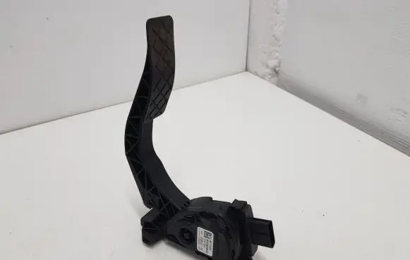 Audi A5 8T 8F Accelerator throttle pedal 8K1721523A