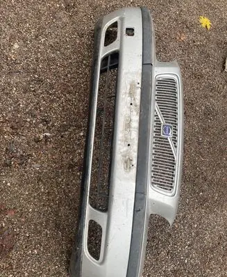 Volvo V70 Front bumper
