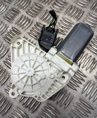 Mercedes-Benz E A207 Front door window regulator motor A2078200542 9345321