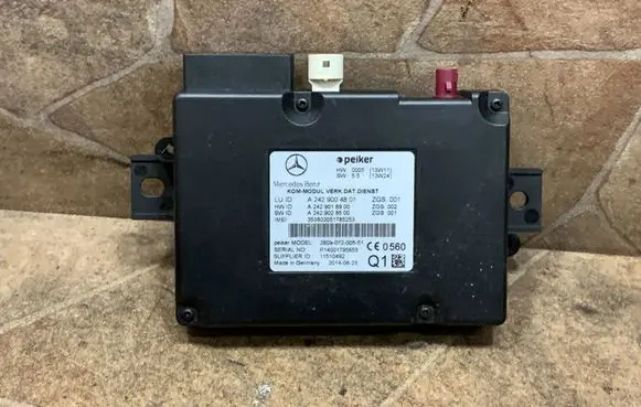 Mercedes-Benz E W212 Phone control unit/module A2429004801