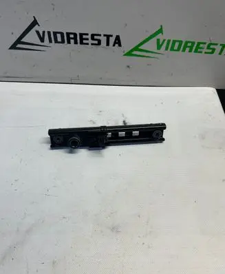 Opel Vivaro Seat belt adjustment rail 878242668R 34139117 93868123