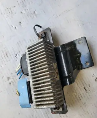 Renault Master III Glow plug pre-heat relay 8200558438A
