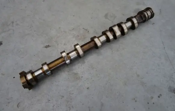 BMW 7 F01 F02 F03 F04 Camshaft 7568197