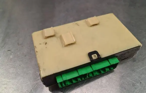 Volvo S40, V40 Door central lock control unit/module MB2323008650 30630080
