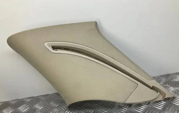 Volkswagen Touareg II (D)pillar trim (top) 7P6867246B