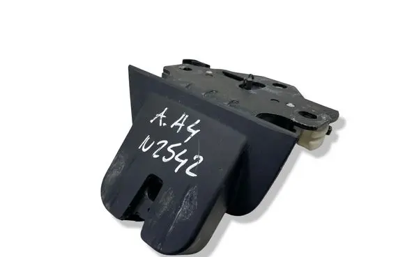 Audi A4 S4 B7 8E 8H Tailgate/trunk/boot lock/catch/latch 8E9827520A 8P4827505B