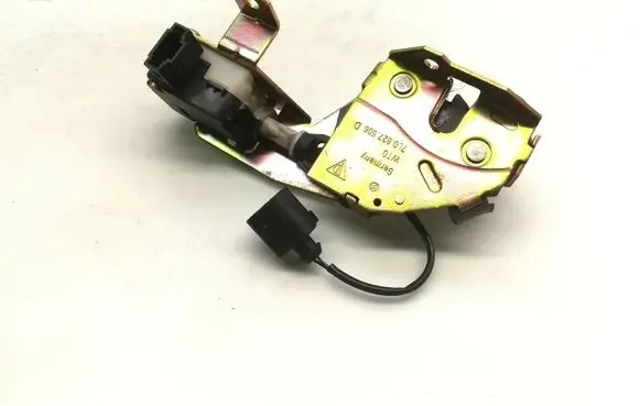 Volkswagen Touareg I Tailgate/trunk/boot lock/catch/latch 7L0827506D