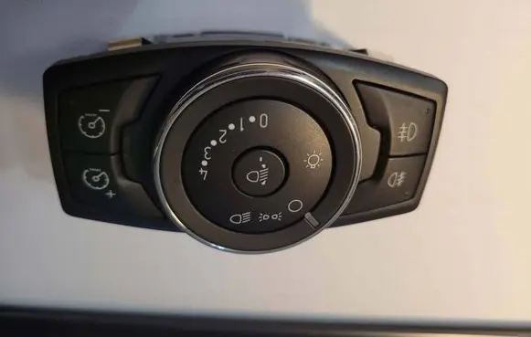 Ford Focus Panel lighting control switch 10027431 BM5T13A024AB