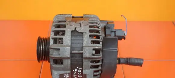 Mercedes-Benz B W246 W242 Generator/alternator A0009063322 651901